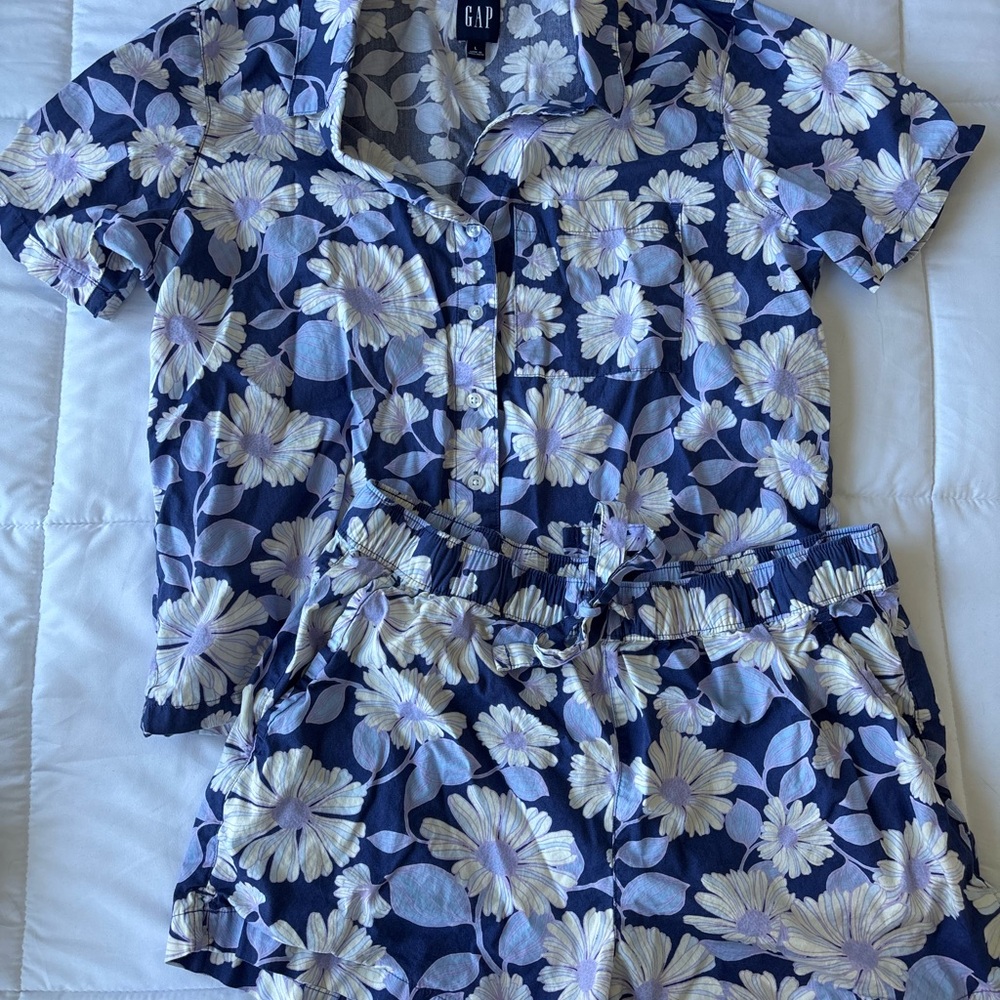 GAP Blue Floral Pajama Set
